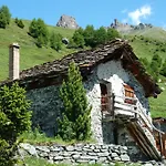 Typische Le Luisant- Val D'herens By Interhome