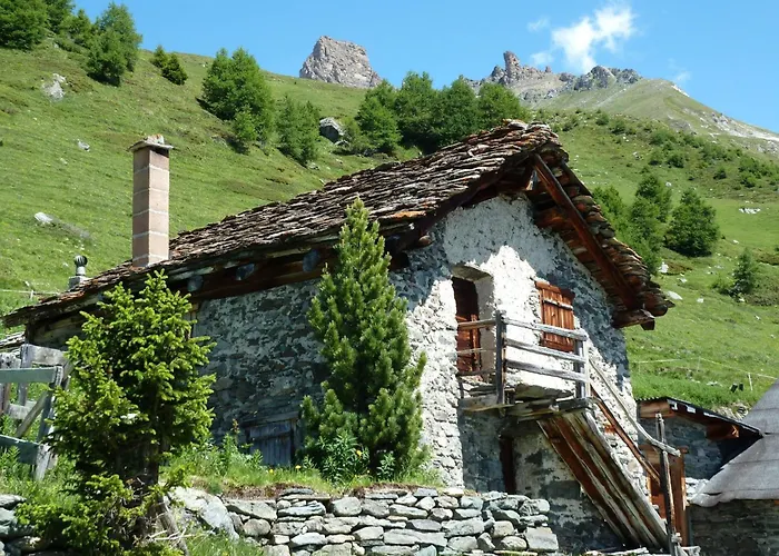 Typische Le Luisant- Val D'herens By Interhome